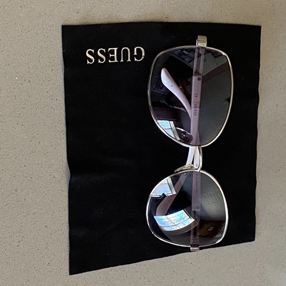 Guess Sunglasses - 7071